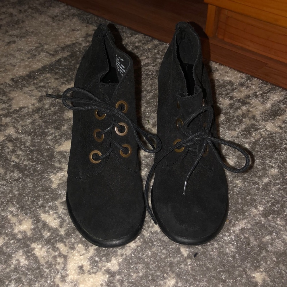 EUC MIA cadet booties